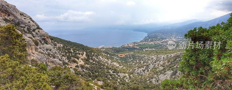 Cala Gonone海湾全景- Sardegna